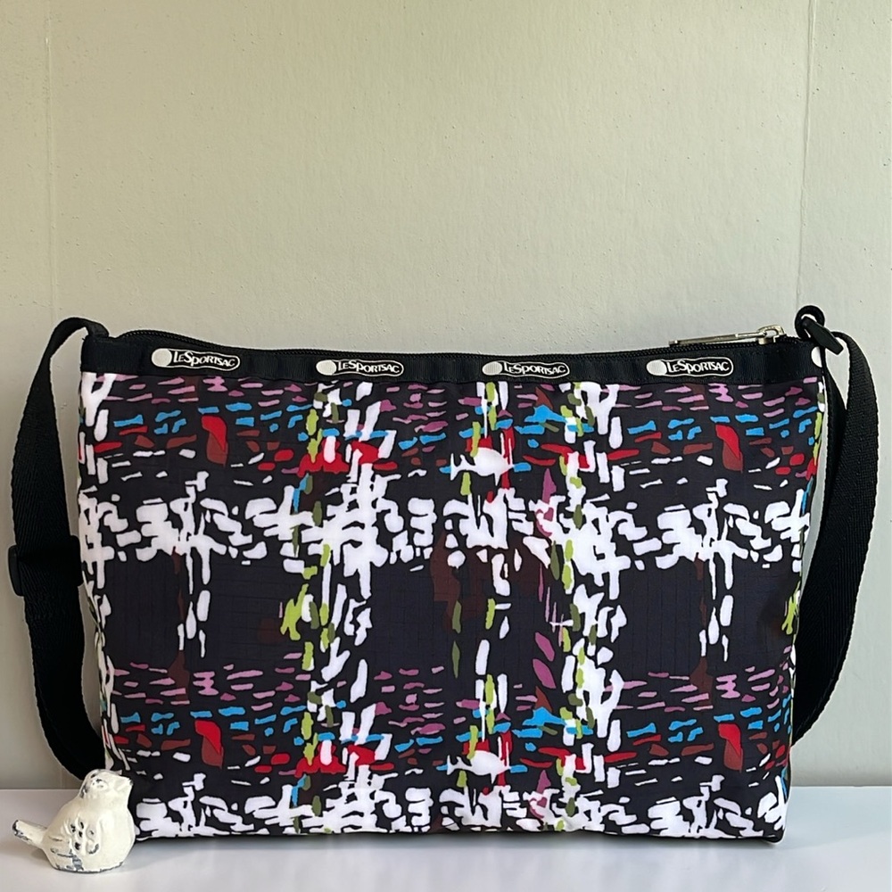 Lesportsac Crossbody New Without Tag 🏷️ - Picture 2 of 12